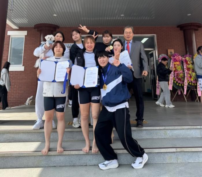 구례군청 씨름단, 2025년 전국시·도대항장사씨름대회 매화급·국화급 우승 기사 이미지