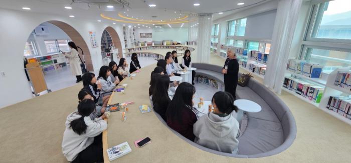 구례군매천도서관 「그림책 읽어주는 할머니」 만나는 시간 운영 기사 이미지
