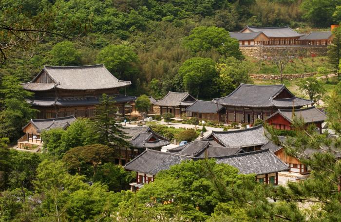 구례군 문화관광해설사, "화엄사에서 대중공양 올려" 지역 문화에 대한 애정 선보여..  기사 이미지