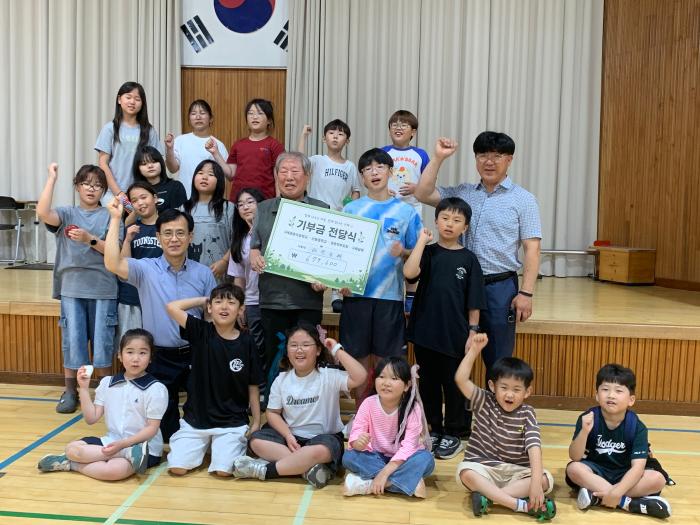 구례군 산동면 원촌초등학교, 他人能解 행사수익금 전액 「산동 나누고 가게」에 기부